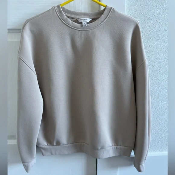 Banana Republic Men's Crewneck Sweater in Light Taupe - Picture 1 of 6